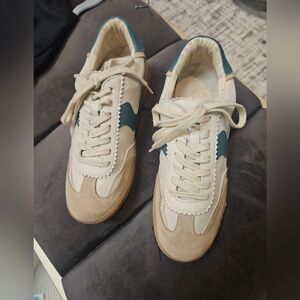 Dolce Vita Womens Notice